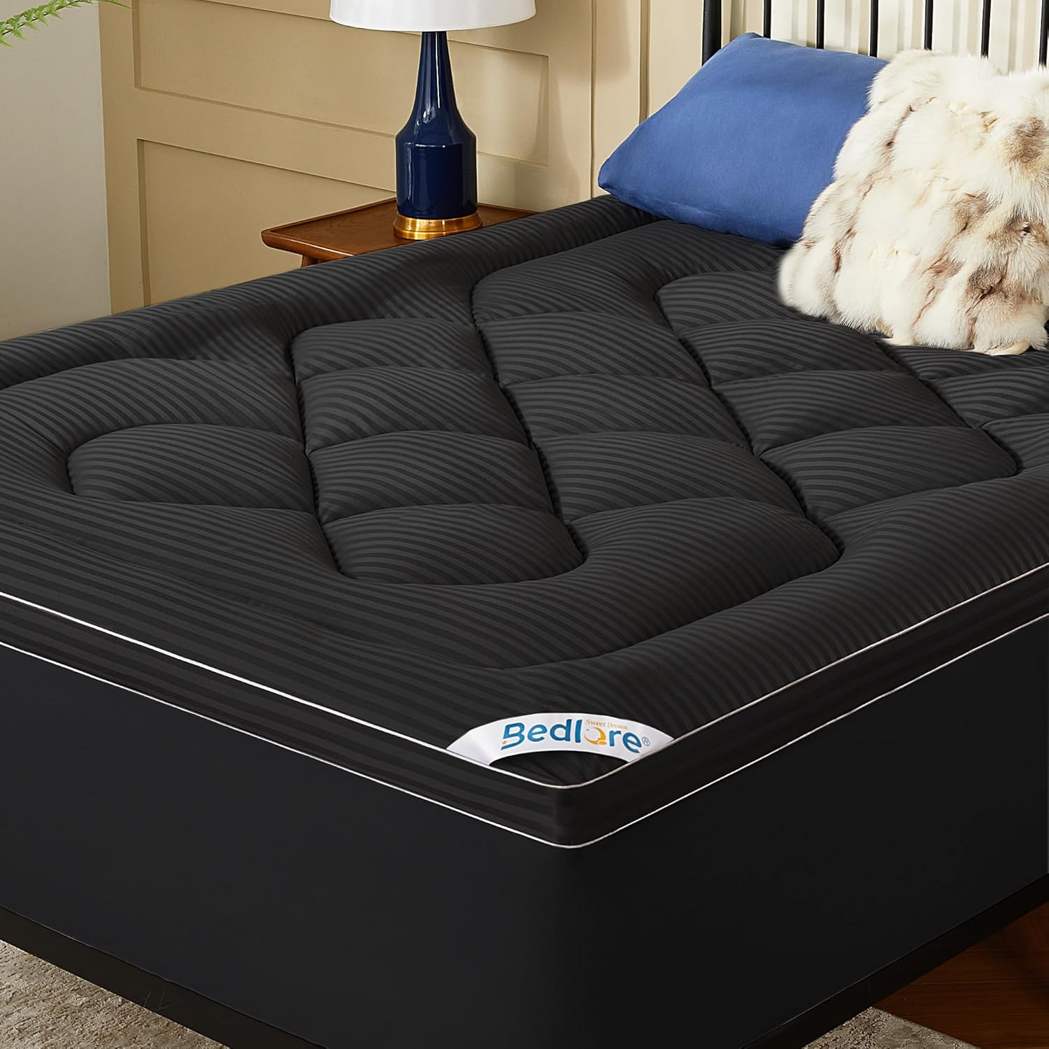 Twin Mattress Topper, Thick Pillow Top Pad for Back Pain Relief, Cooling Soft Mattress Cover with Deep Pockets 6-15 inch
